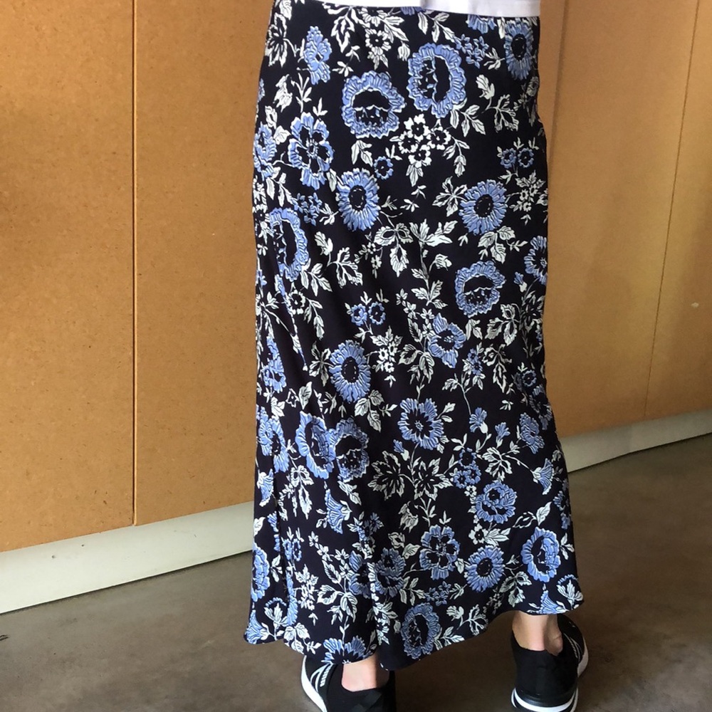 LOFT flower skirt size xxsp - Picture 2 of 6